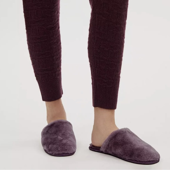 COACH ZENNIE SHERLING MONOGRAM SLIPPER SZ 9 - Picture 1 of 3
